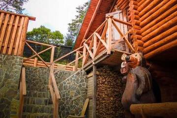 Фото номера Большой двухместный номер с 1 кроватью Хостелы Farmstead Lisova г. Межгорье 6